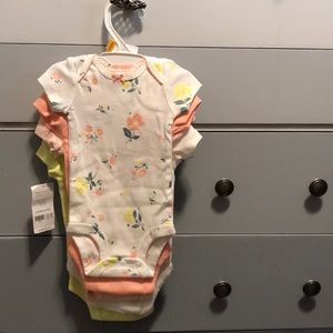 NWT Carter’s original bodysuit newborn onesies